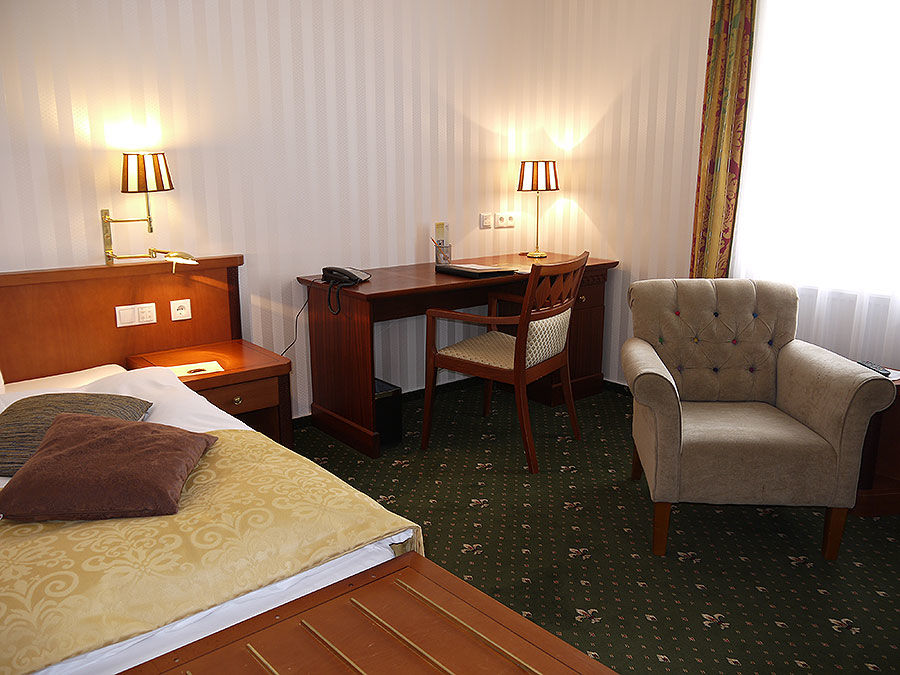 Landhotel Schwarzer Adler Suelzetal Værelse billede